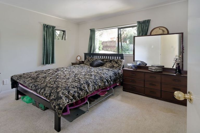 Photo of property in 13 Landow Place, Henderson, Auckland, 0612