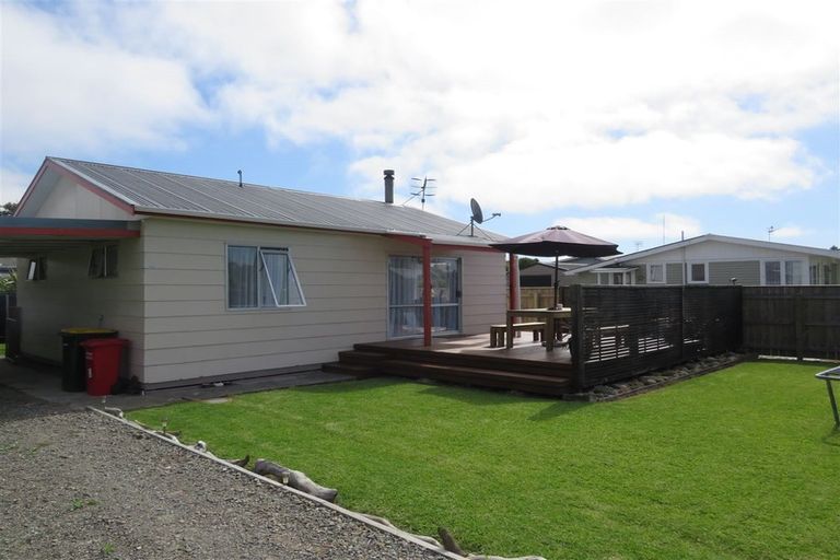 Photo of property in 18a Shortt Street, Foxton Beach, Foxton, 4815