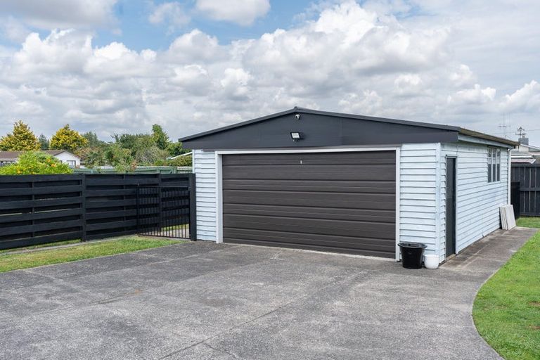 Photo of property in 37 Yvonne Street, Melville, Hamilton, 3206