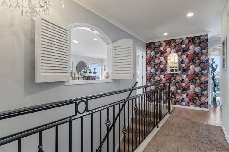 Photo of property in 5 Downing Place, Welcome Bay, Tauranga, 3112