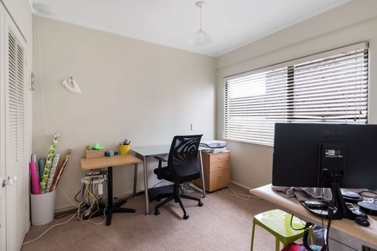 Photo of property in 3/32 Quebec Road, Milford, Auckland, 0620