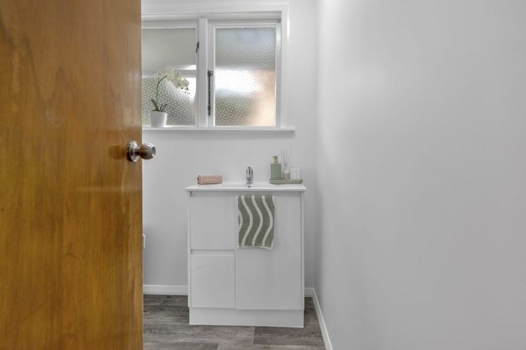 Photo of property in 9 Hampshire Street, Cannons Creek, Porirua, 5024