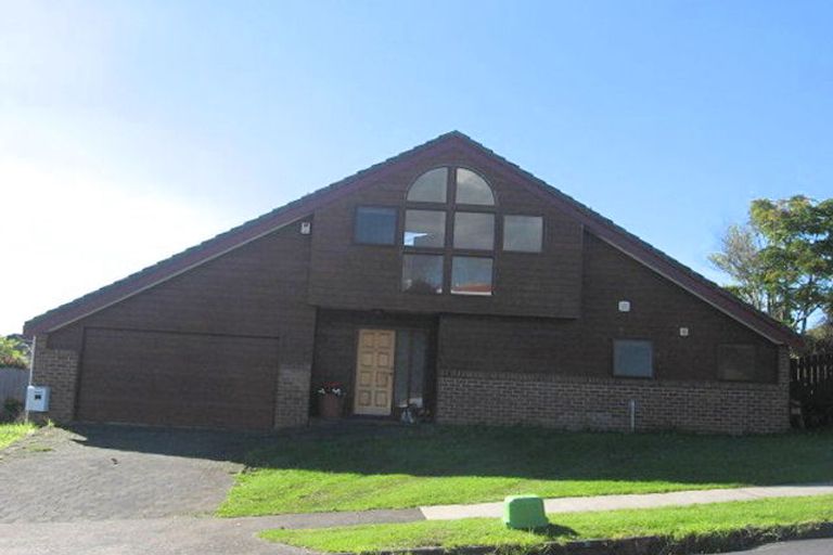 Photo of property in 2/59 Dalwhinnie Parade, Highland Park, Auckland, 2010