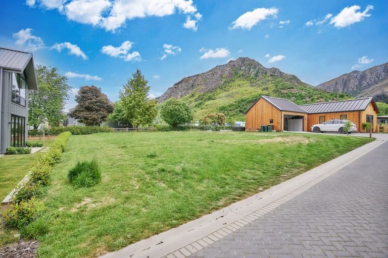 Photo of property in 23 Flynn Lane, Arrowtown, 9302