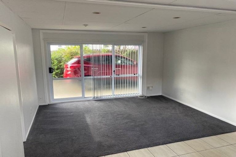 Photo of property in 23 Vanbrugh Place, Bucklands Beach, Auckland, 2014