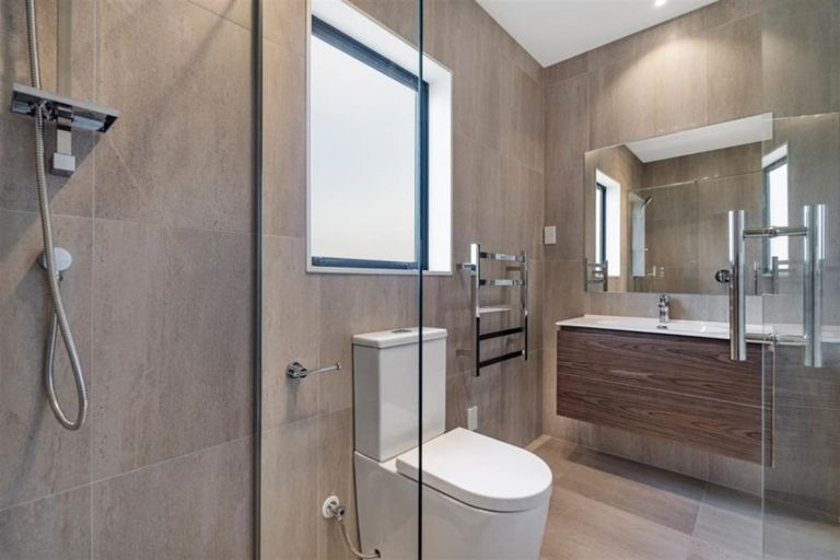 Photo of property in 114 Parkview Drive, Gulf Harbour, Whangaparaoa, 0930