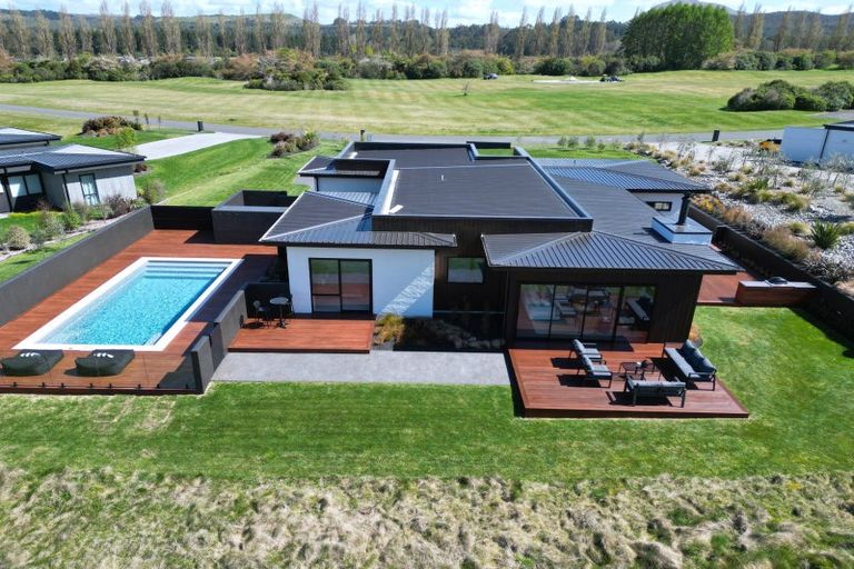 Photo of property in 14 The Fairways, Kinloch, Taupo, 3377