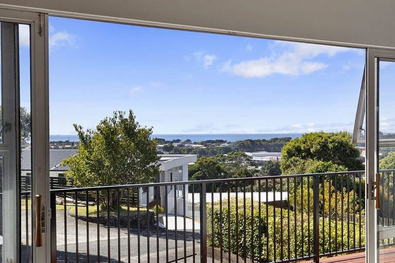 Photo of property in 8 Hillcrest Street, Glen Avon, New Plymouth, 4312