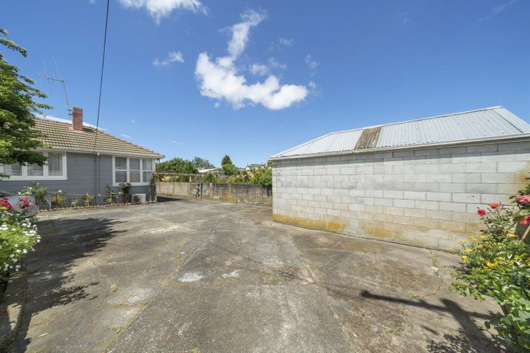 Photo of property in 14 Belfast Place, Roslyn, Palmerston North, 4414