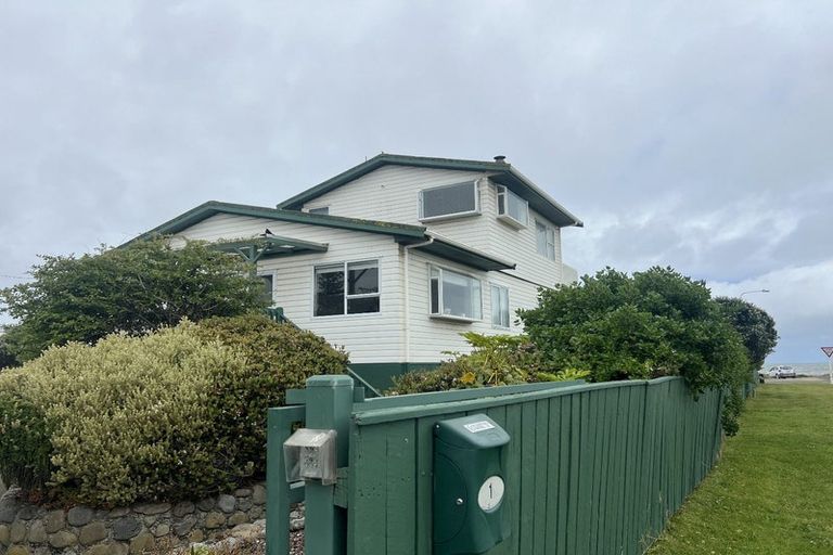 Photo of property in 1 Karaka Street, Otaki Beach, Otaki, 5512