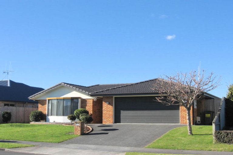 Photo of property in 18 Chesterfield Place, Rototuna, Hamilton, 3210