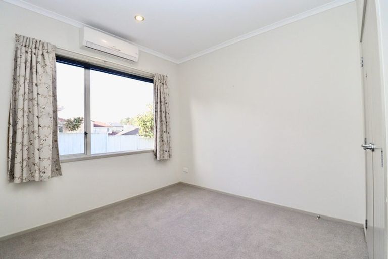Photo of property in 9 Chard Place, Flat Bush, Auckland, 2016