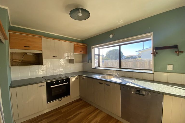 Photo of property in 27 Lina Place, Waiuku, 2123