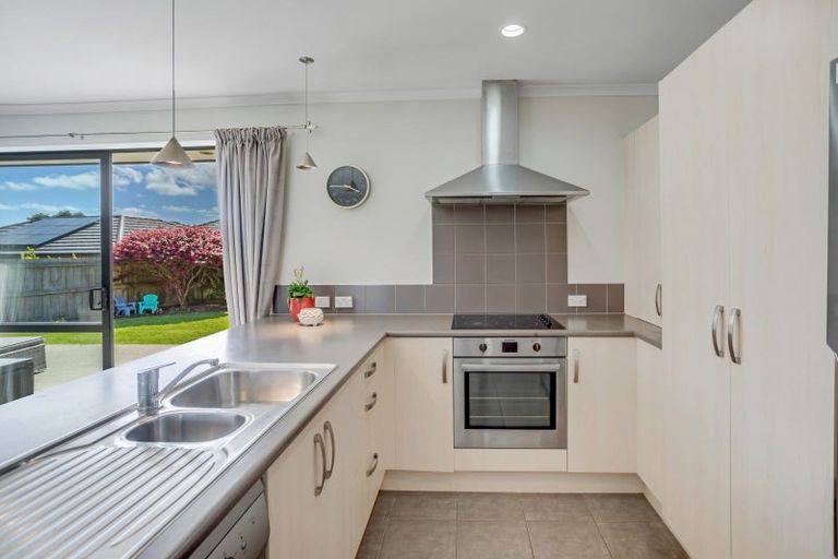 Photo of property in 4 Mooring Close, Haruru, 0204