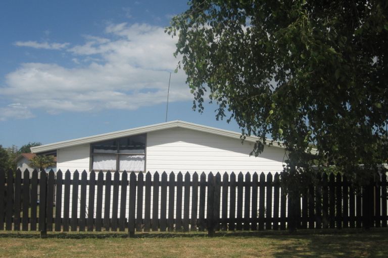 Photo of property in 42 Dunlop Road, Te Puke, 3119