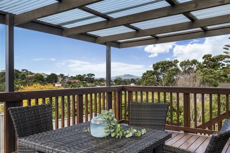 Photo of property in 1/30 Tui Glen Road, Birkenhead, Auckland, 0626