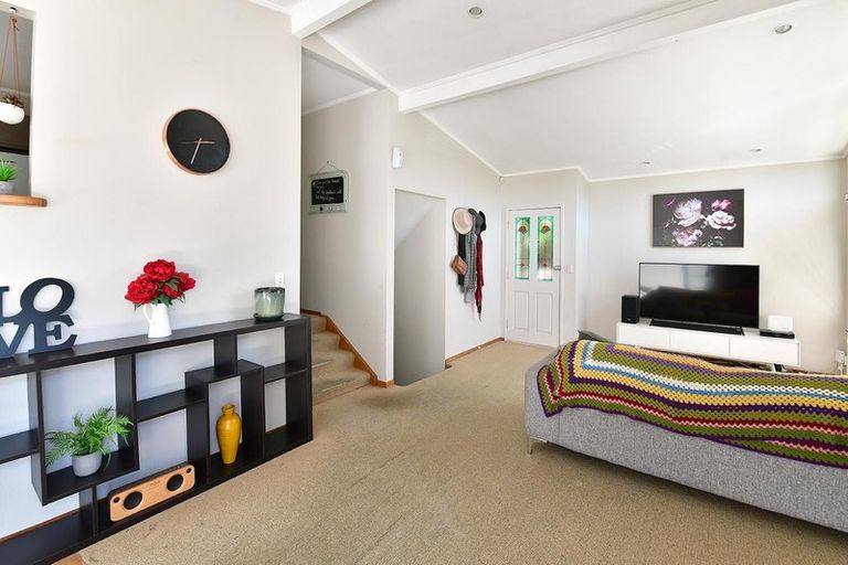 Photo of property in 68 Alexander Avenue, Torbay, Auckland, 0630