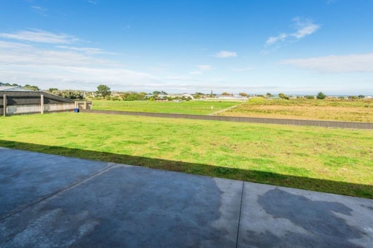 Photo of property in 37 Magnolia Crescent, Tawhero, Whanganui, 4501
