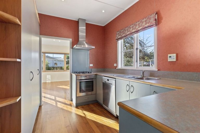 Photo of property in 12 Darley Street, Maeroa, Hamilton, 3200