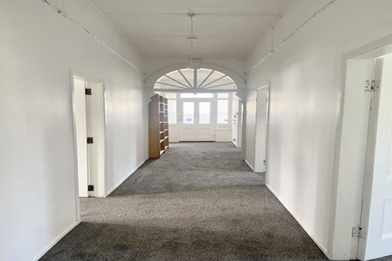 Photo of property in 15 Owen Street, Newtown, Wellington, 6021