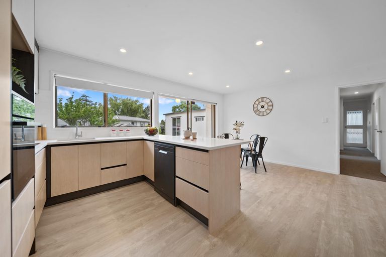 Photo of property in 121 Settlement Road, Papakura, 2110