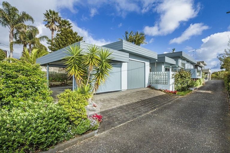 Photo of property in 1/27 Park Rise, Campbells Bay, Auckland, 0630