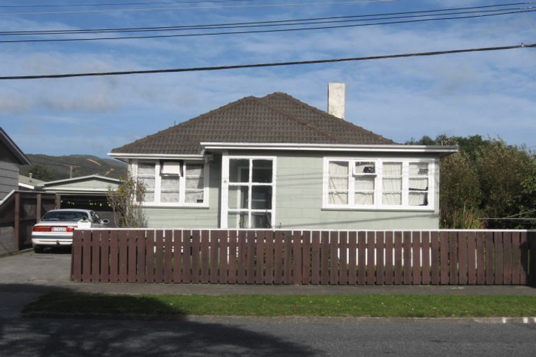 Photo of property in 2a Kowhai Street, Naenae, Lower Hutt, 5011