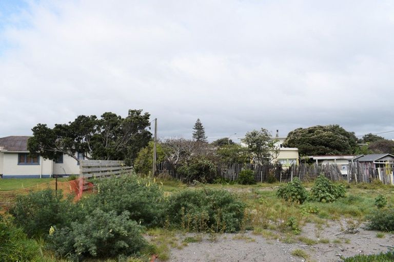Photo of property in 23 Tasman Road, Otaki Beach, Otaki, 5512
