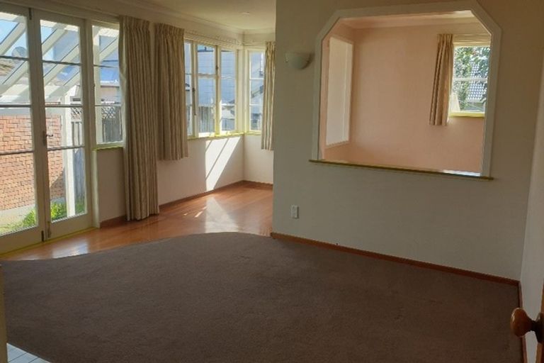 Photo of property in 1/5 Fenwick Avenue, Milford, Auckland, 0620