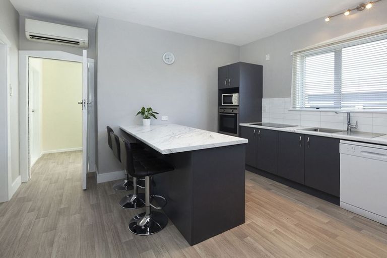 Photo of property in 1/274 Main North Road, Redwood, Christchurch, 8051