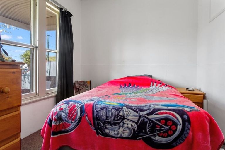 Photo of property in 17 Havelock Street, Phillipstown, Christchurch, 8011