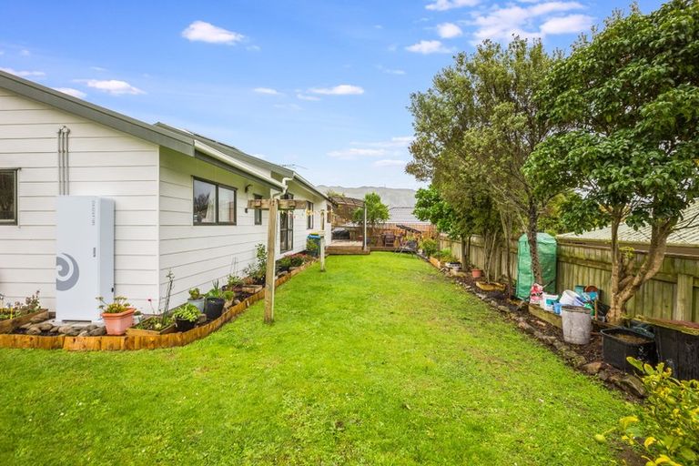 Photo of property in 8 Ribbonwood Terrace, Ranui, Porirua, 5024