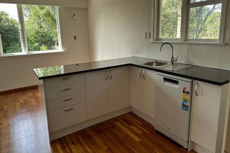 Photo of property in 2/54 Kings Crescent, Hutt Central, Lower Hutt, 5010