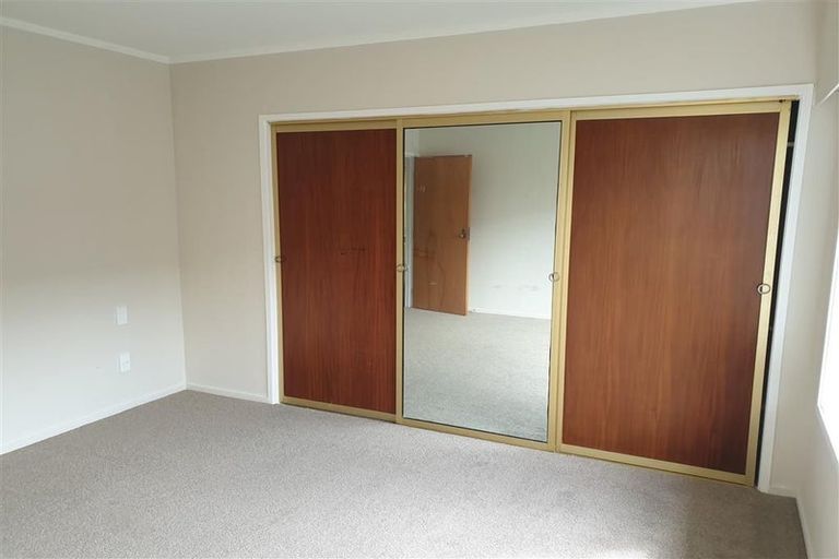 Photo of property in 86 Gossamer Drive, Pakuranga Heights, Auckland, 2010