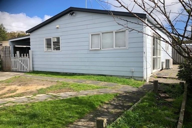 Photo of property in 8a Fordham Street, Beach Haven, Auckland, 0626