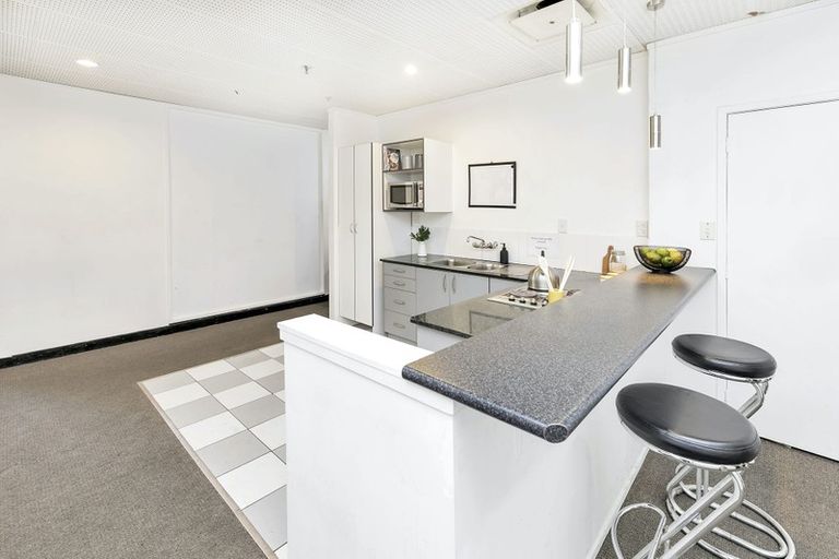 Photo of property in 17f Albert Street, Palmerston North, 4414