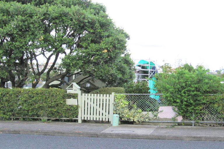 Photo of property in 25 Bucklands Beach Road, Bucklands Beach, Auckland, 2012