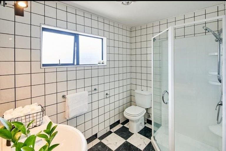 Photo of property in 28 Caledonia Street, Miramar, Wellington, 6022