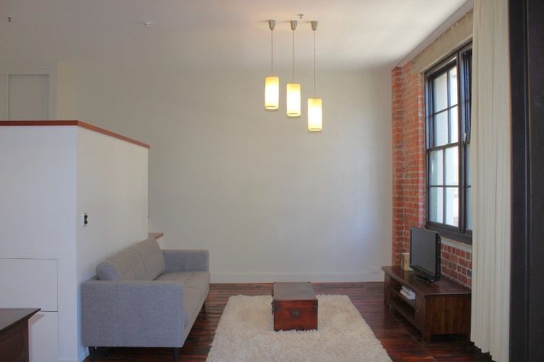 Photo of property in Hannahs Warehouse Apartments, 21/13 Leeds Street, Te Aro, Wellington, 6011