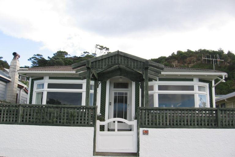 Photo of property in 8 Ferry Street, Seatoun, Wellington, 6022