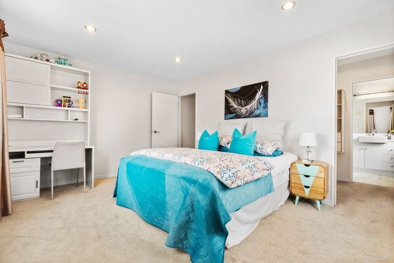 Photo of property in 56 Harrowglen Drive, Northcross, Auckland, 0630