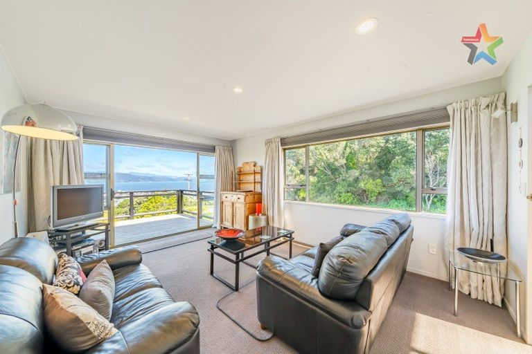 Photo of property in 2 Stanhope Grove, Korokoro, Lower Hutt, 5012