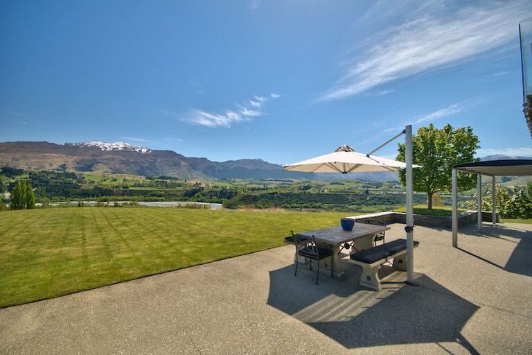 Photo of property in 16 Beechwood Lane, Lower Shotover, Queenstown, 9371