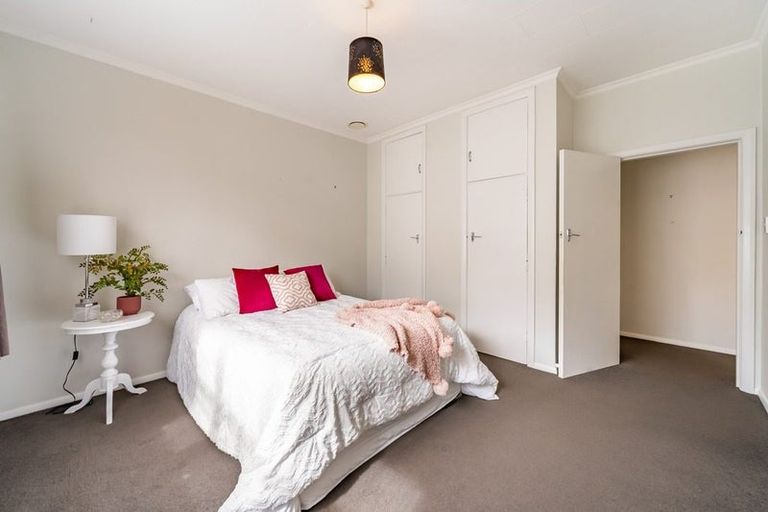 Photo of property in 2 Wood Street, Wallaceville, Upper Hutt, 5018