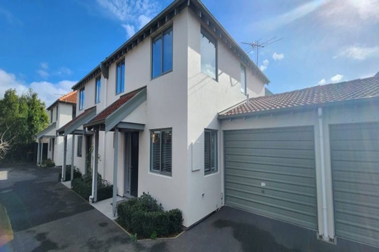 Photo of property in 2/21 Bishop Street, St Albans, Christchurch, 8014
