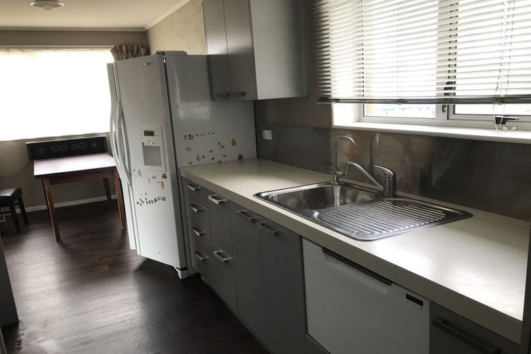 Photo of property in 100 Dunbeath Crescent, Kew, Invercargill, 9812