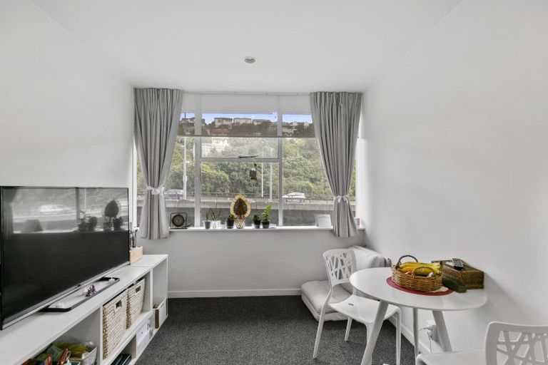 Photo of property in Terrace Tower Apartments, 3e/126 The Terrace, Wellington Central, Wellington, 6011