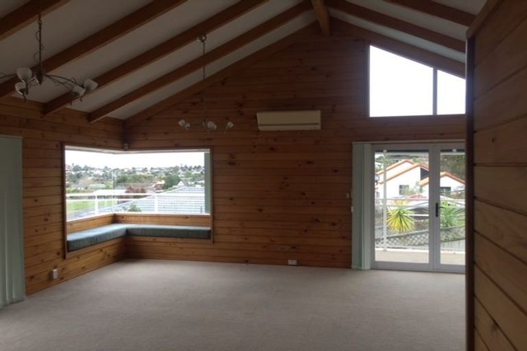 Photo of property in 36 Bronzewing Terrace, Unsworth Heights, Auckland, 0632