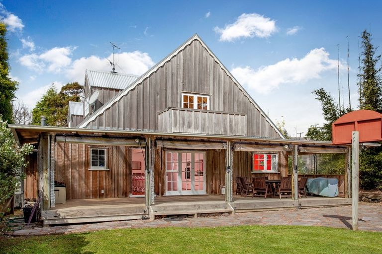 Photo of property in 5 Tane Road, Laingholm, Auckland, 0604