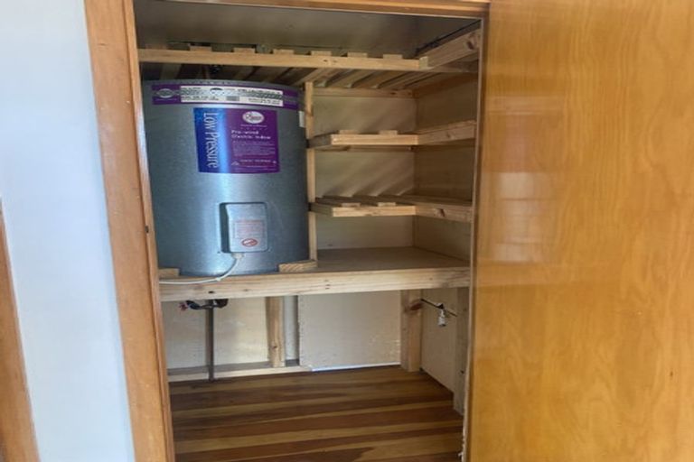 Photo of property in 10 Huia Grove, Elderslea, Upper Hutt, 5018